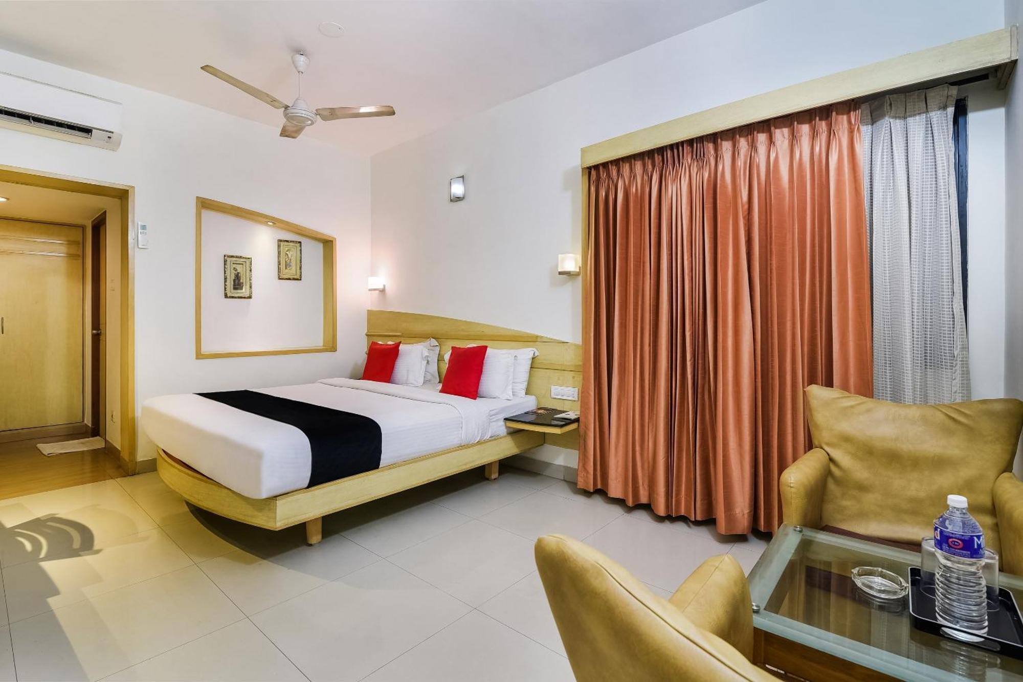 Capital O 37664 Hotel Grand Plaza Coimbatore Esterno foto