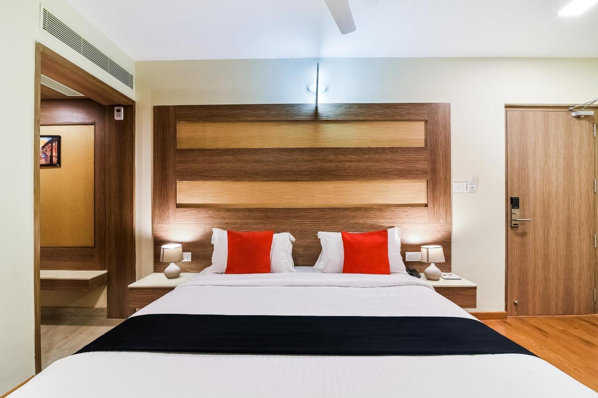 Capital O 37664 Hotel Grand Plaza Coimbatore Esterno foto