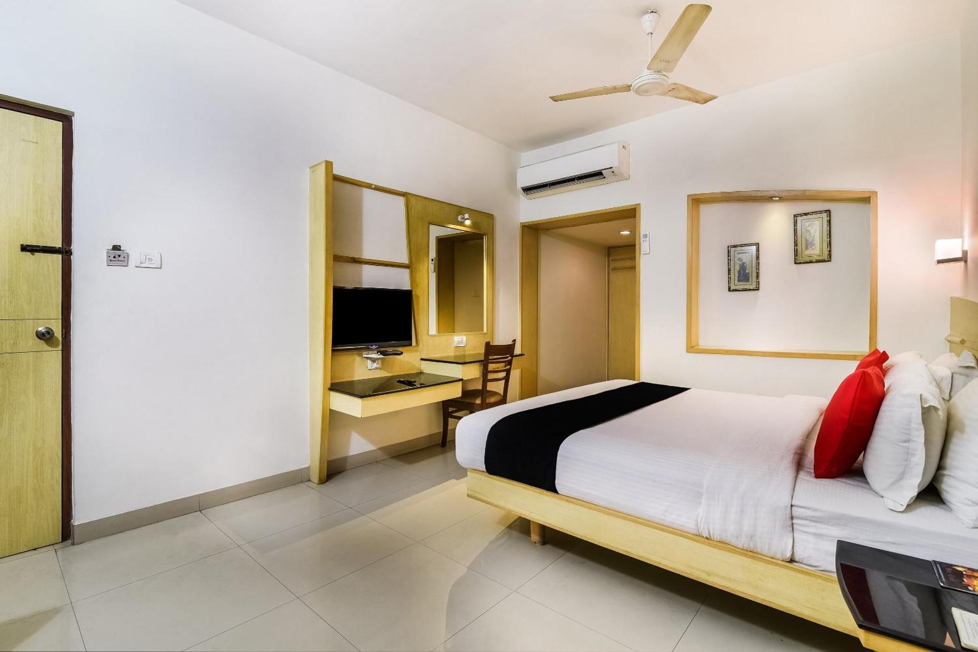 Capital O 37664 Hotel Grand Plaza Coimbatore Esterno foto