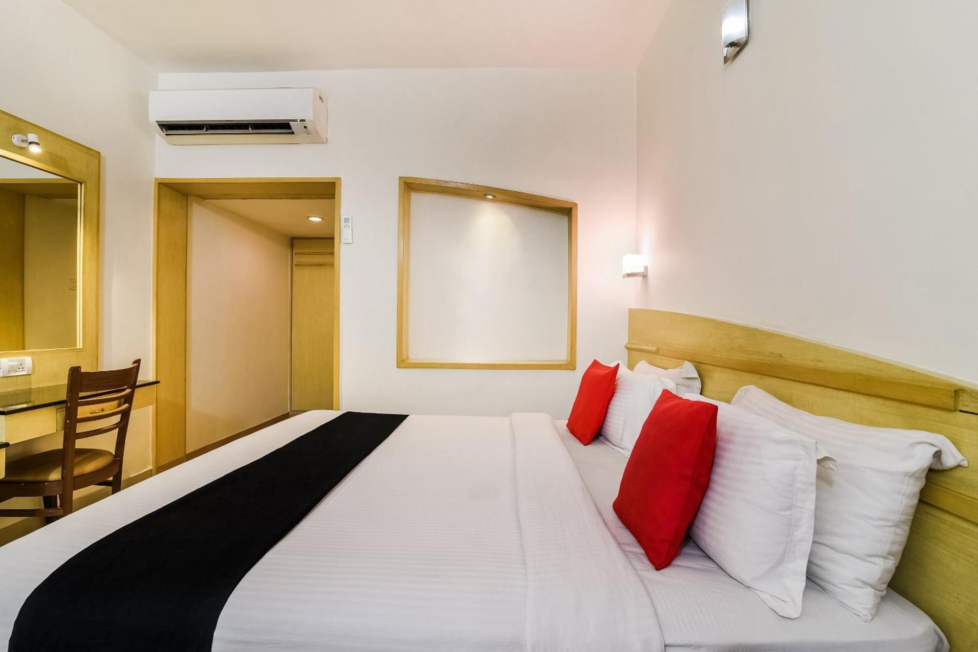 Capital O 37664 Hotel Grand Plaza Coimbatore Esterno foto