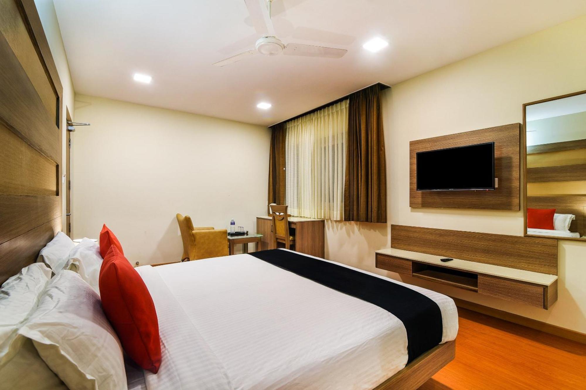 Capital O 37664 Hotel Grand Plaza Coimbatore Esterno foto