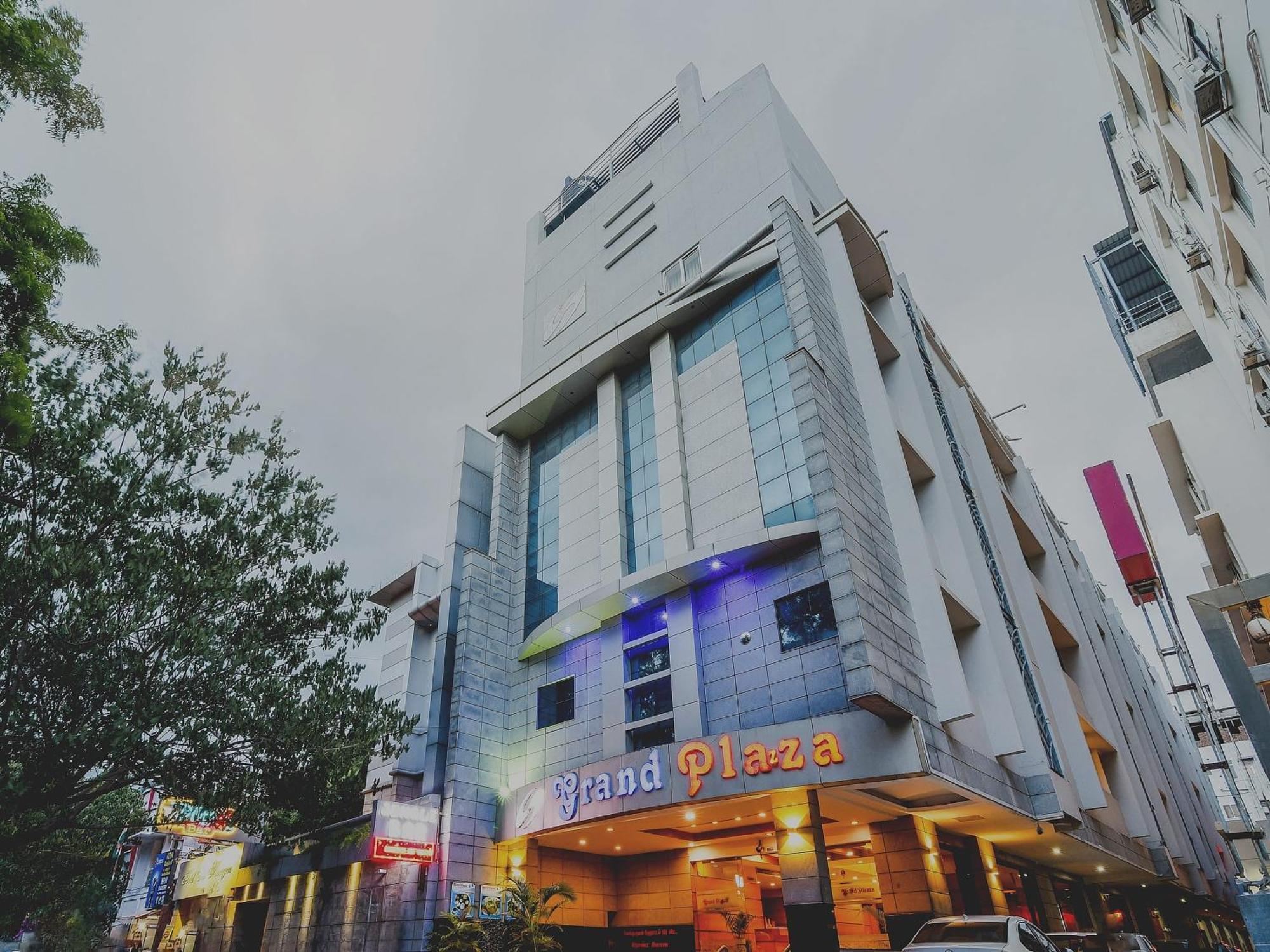 Capital O 37664 Hotel Grand Plaza Coimbatore Esterno foto