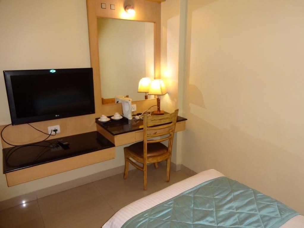 Capital O 37664 Hotel Grand Plaza Coimbatore Esterno foto
