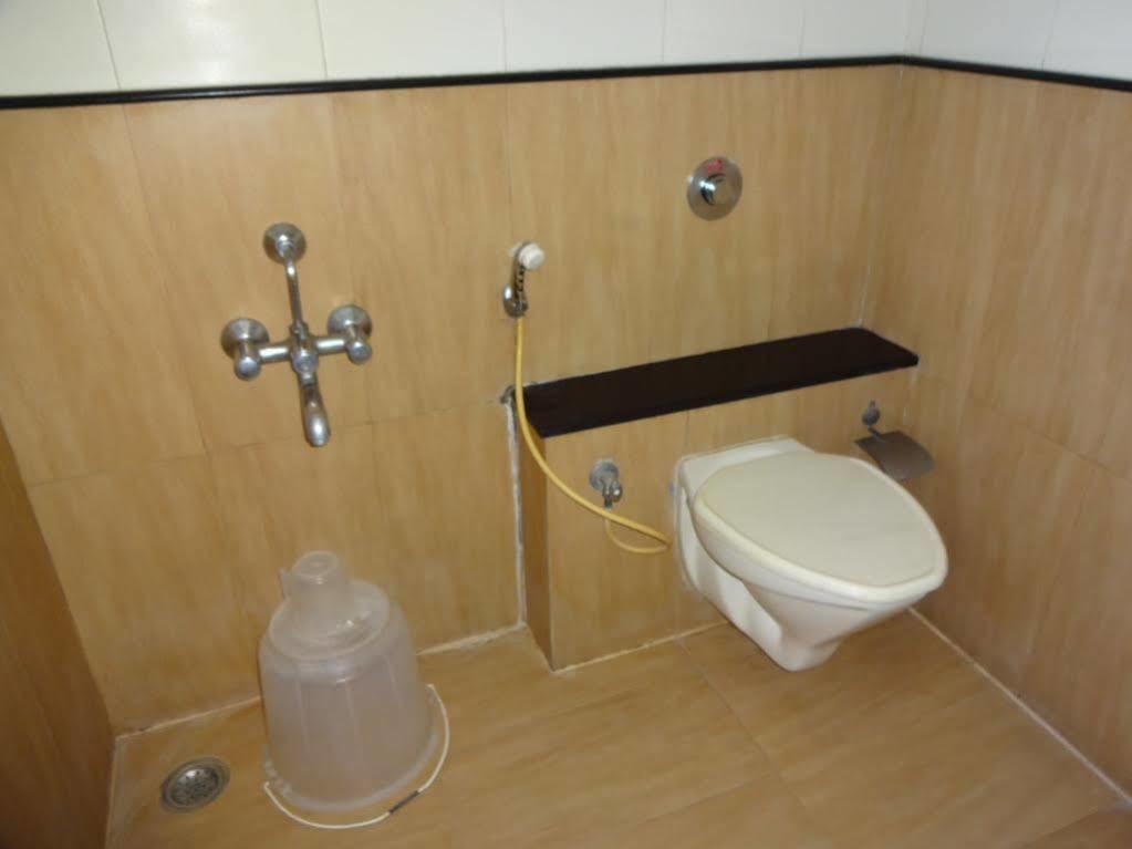Capital O 37664 Hotel Grand Plaza Coimbatore Esterno foto