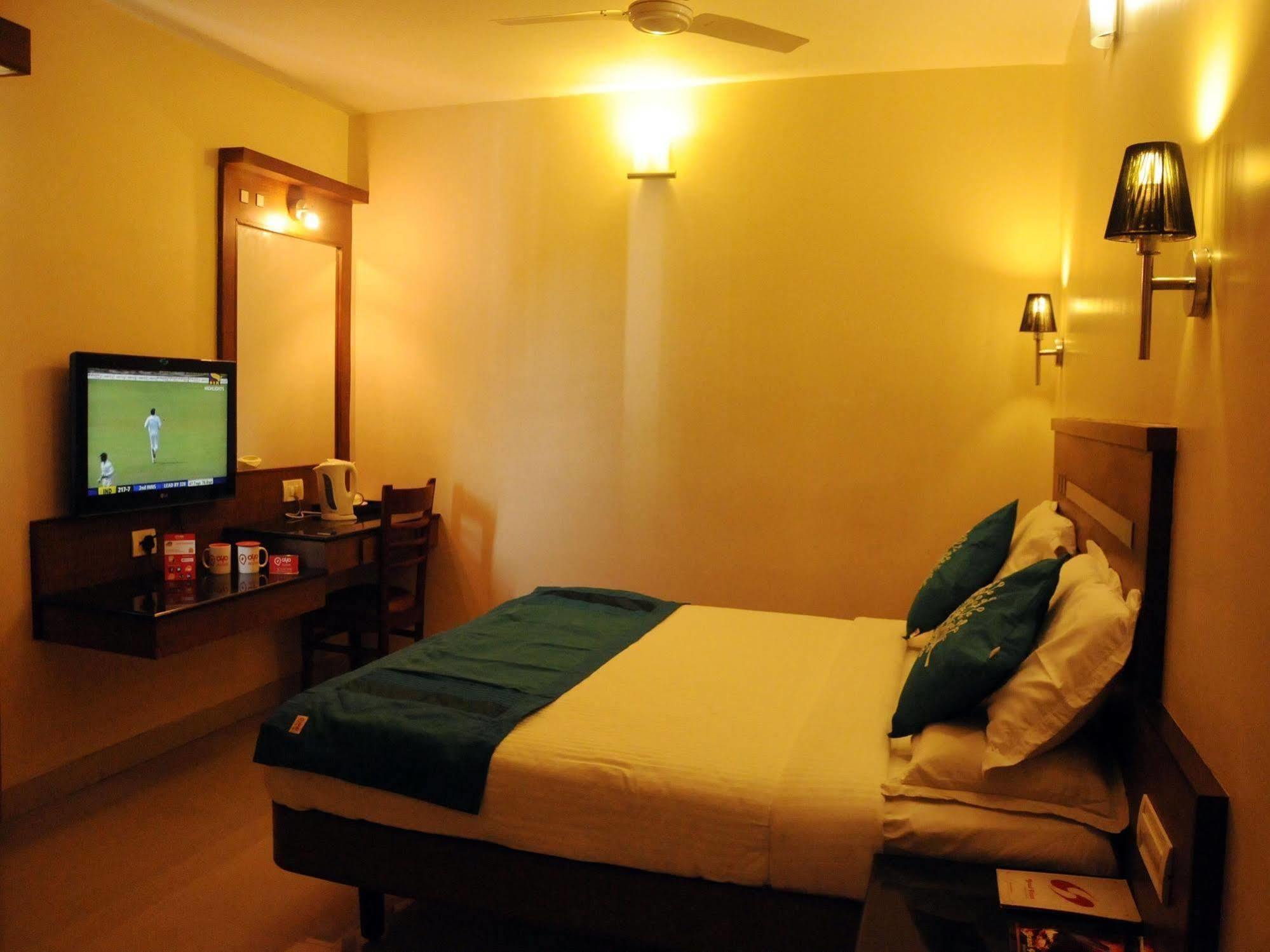Capital O 37664 Hotel Grand Plaza Coimbatore Esterno foto